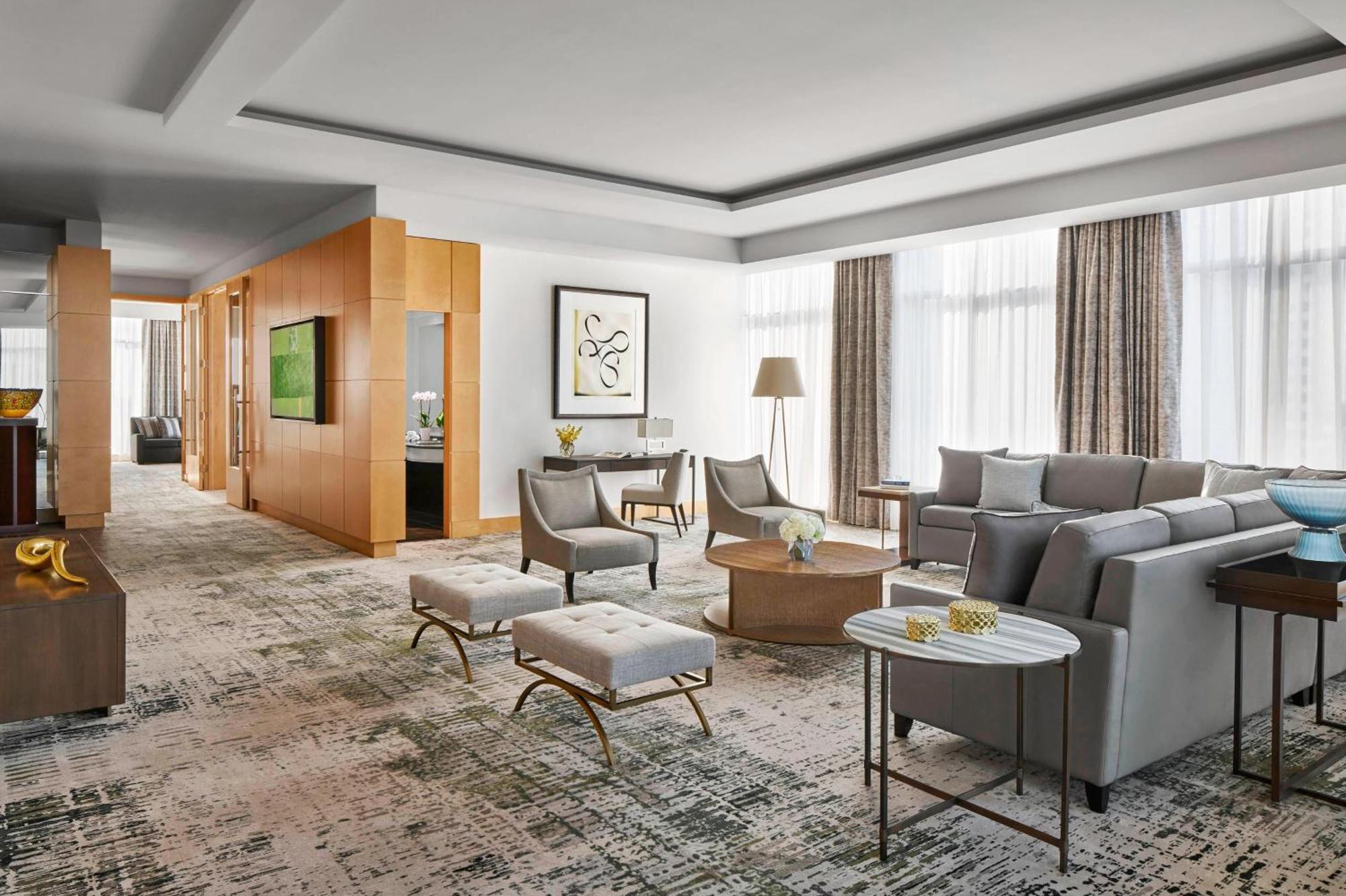 The Ritz-carlton, Hotel