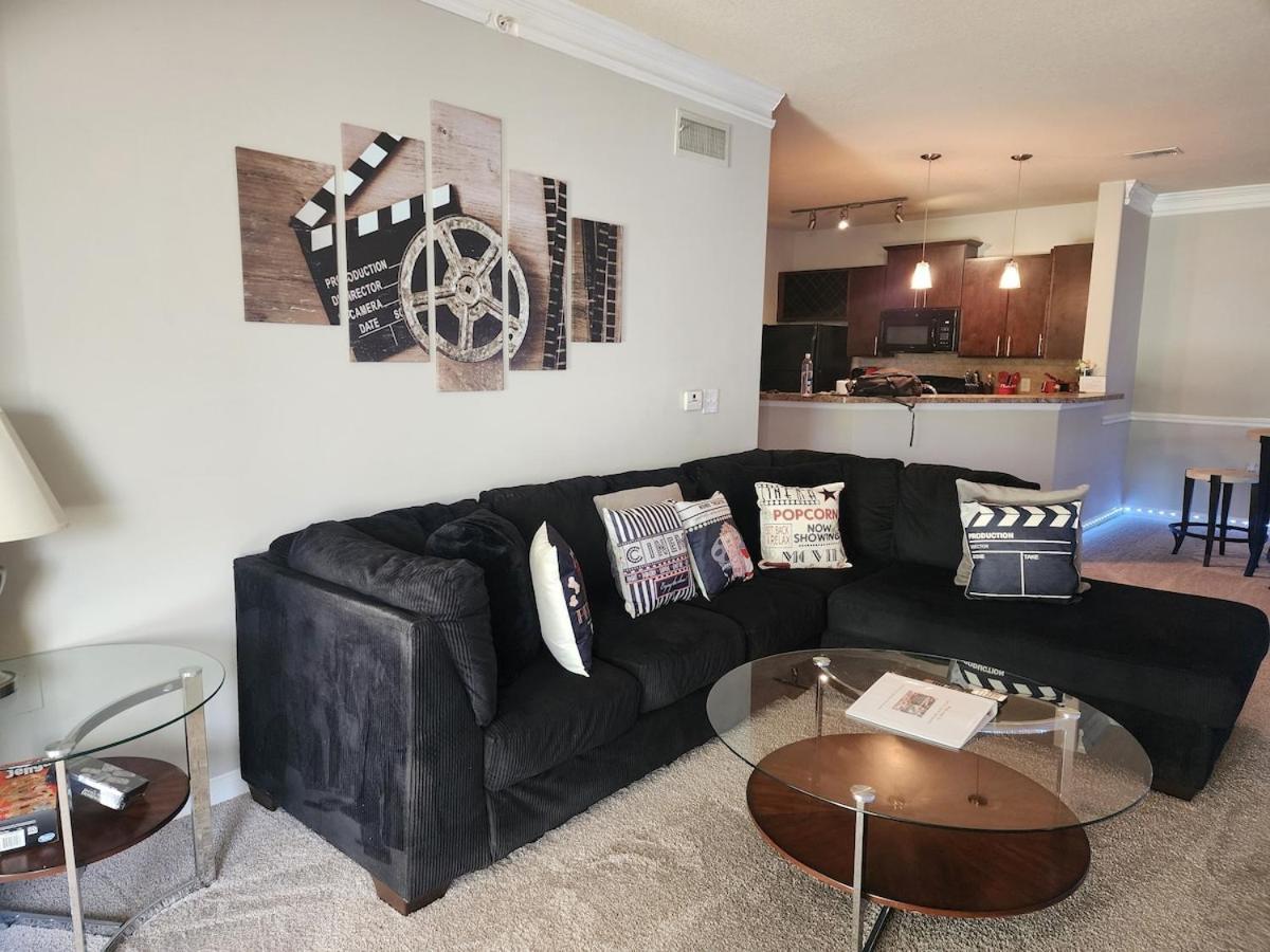 Two The Movies - Spacious - Sleeps 7 Instant Booking! * Charlotte