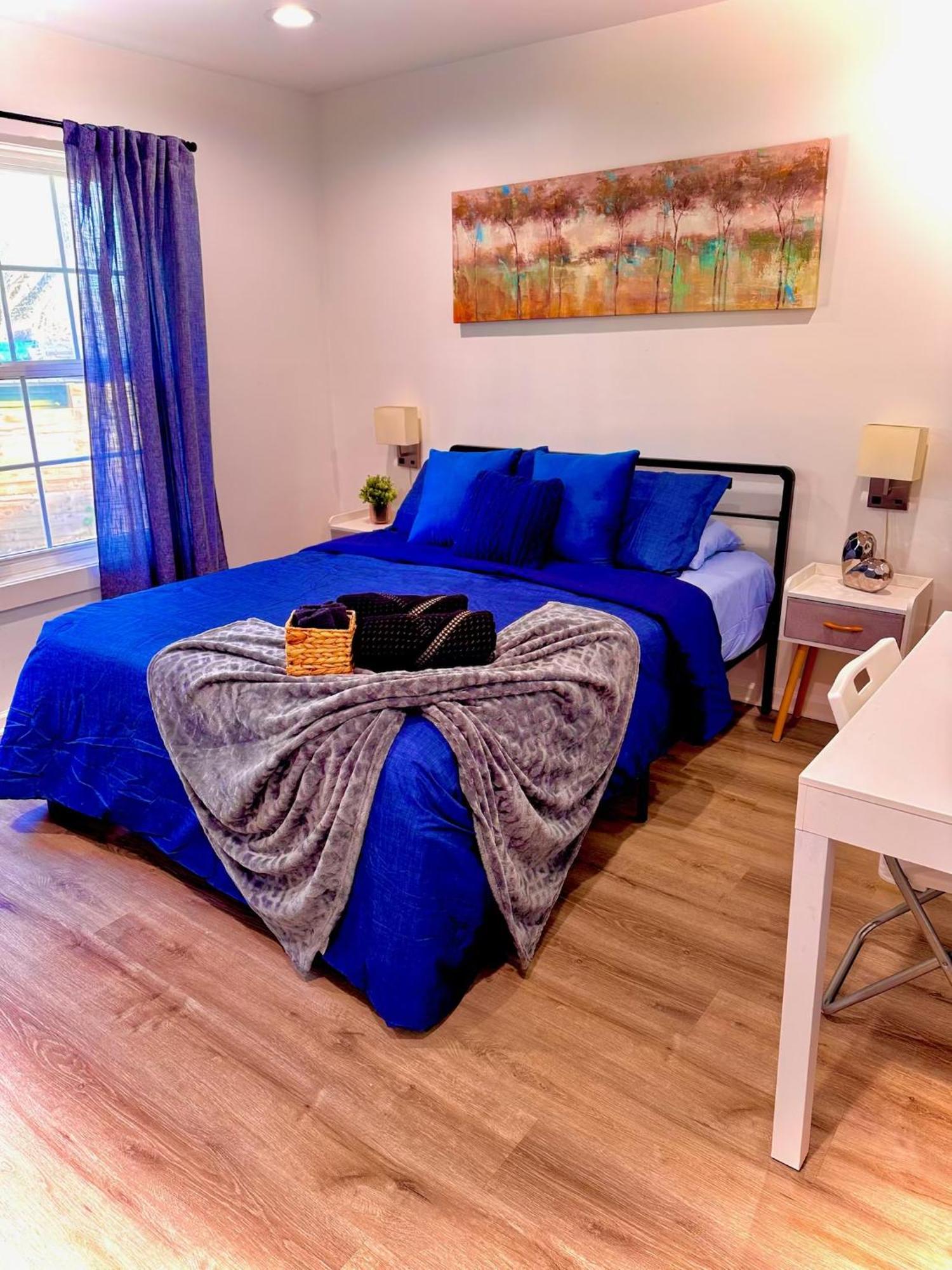Modern Near Uptown Clt, Airport And Holiday home Charlotte