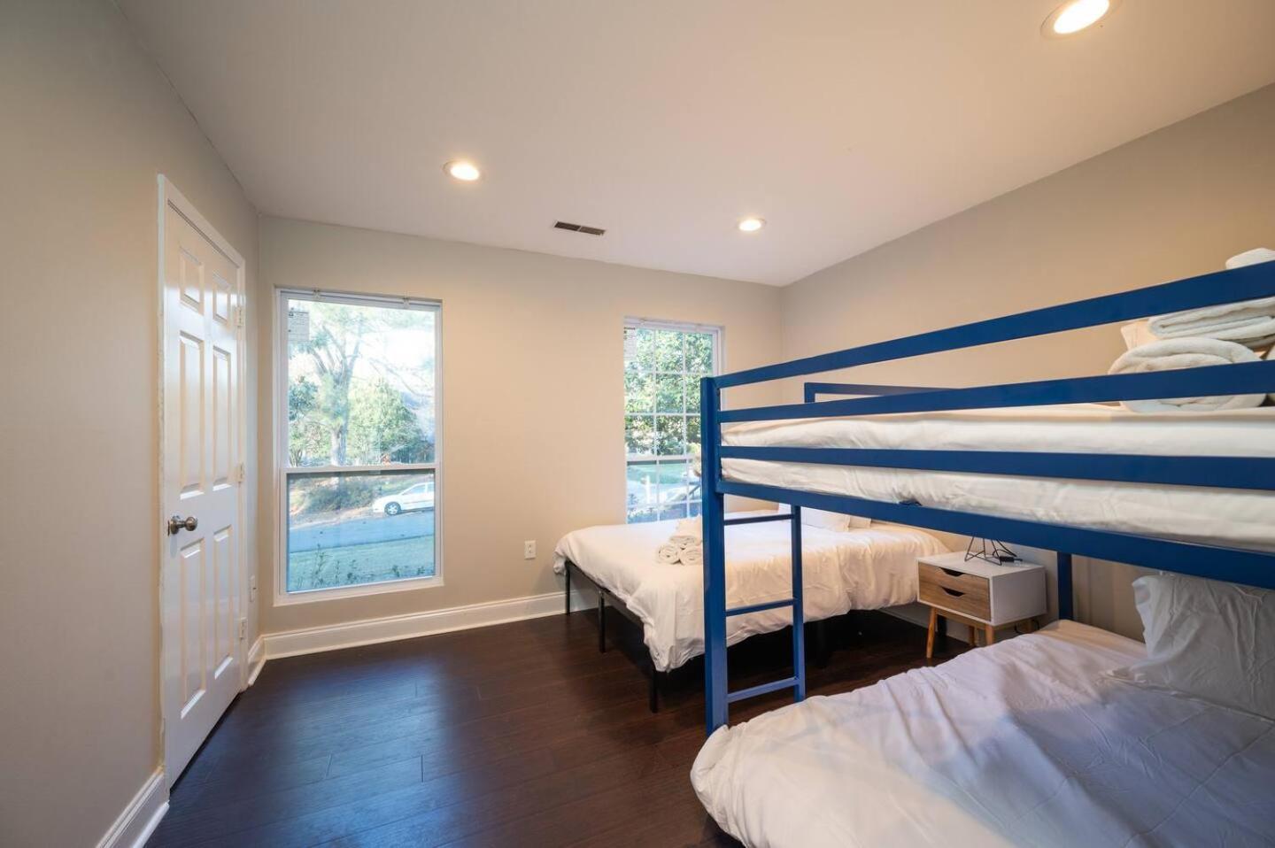 Comfy 3 Bed House,backyard,wifi-spacy *
