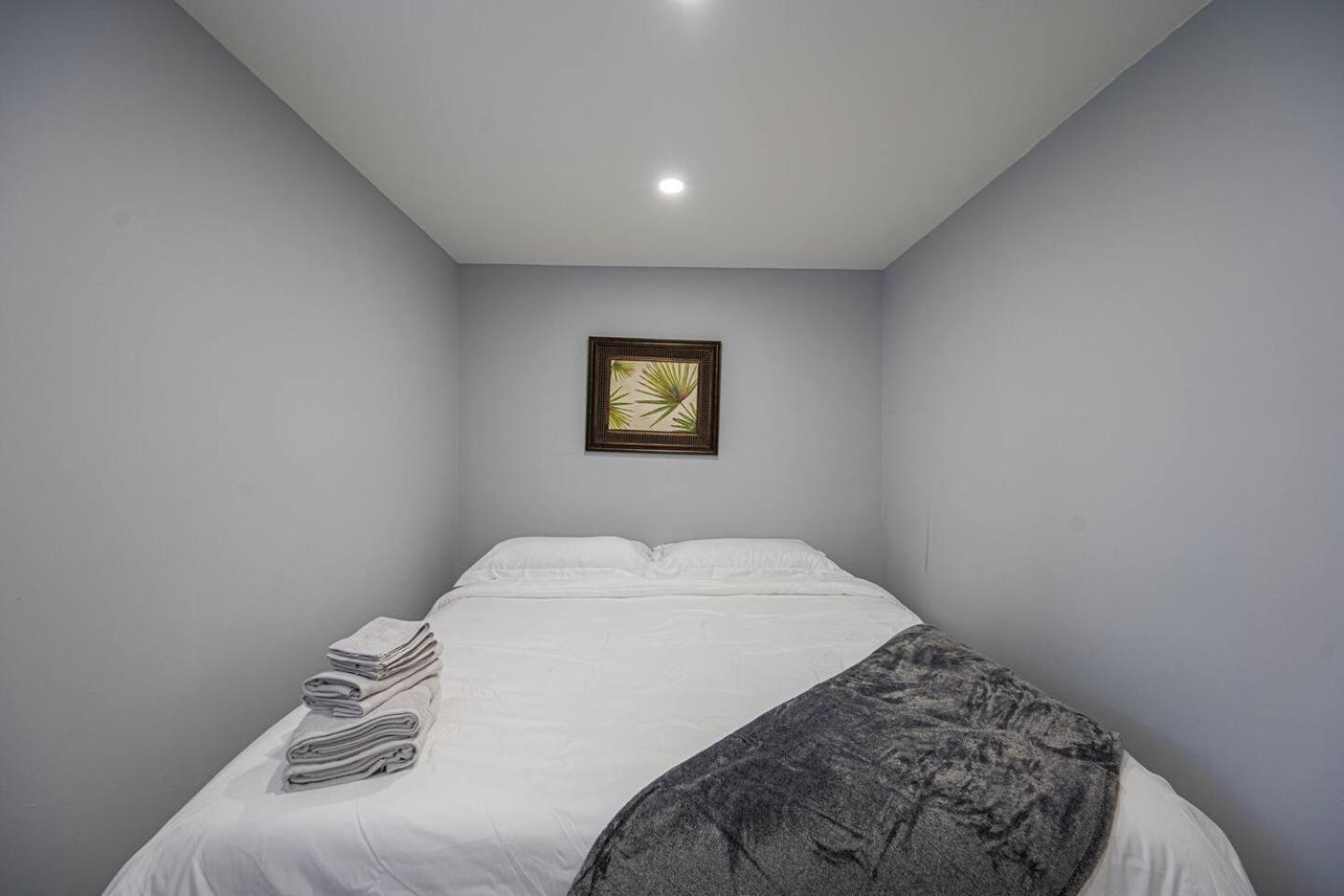 5bed Homesleeps16wifipooltablekingbed Holiday home