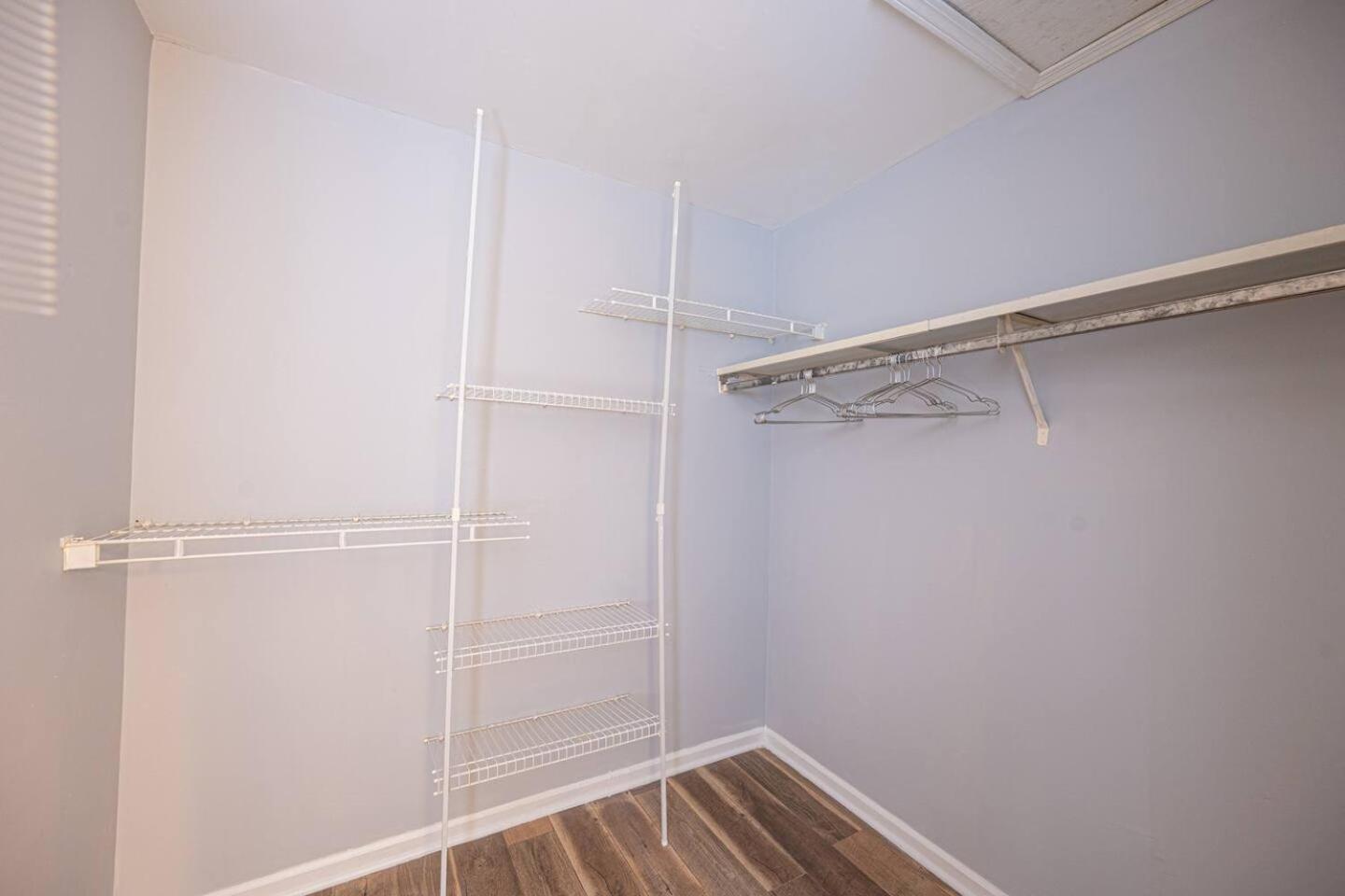 Holiday home 5bed Homesleeps16wifipooltablekingbed Charlotte