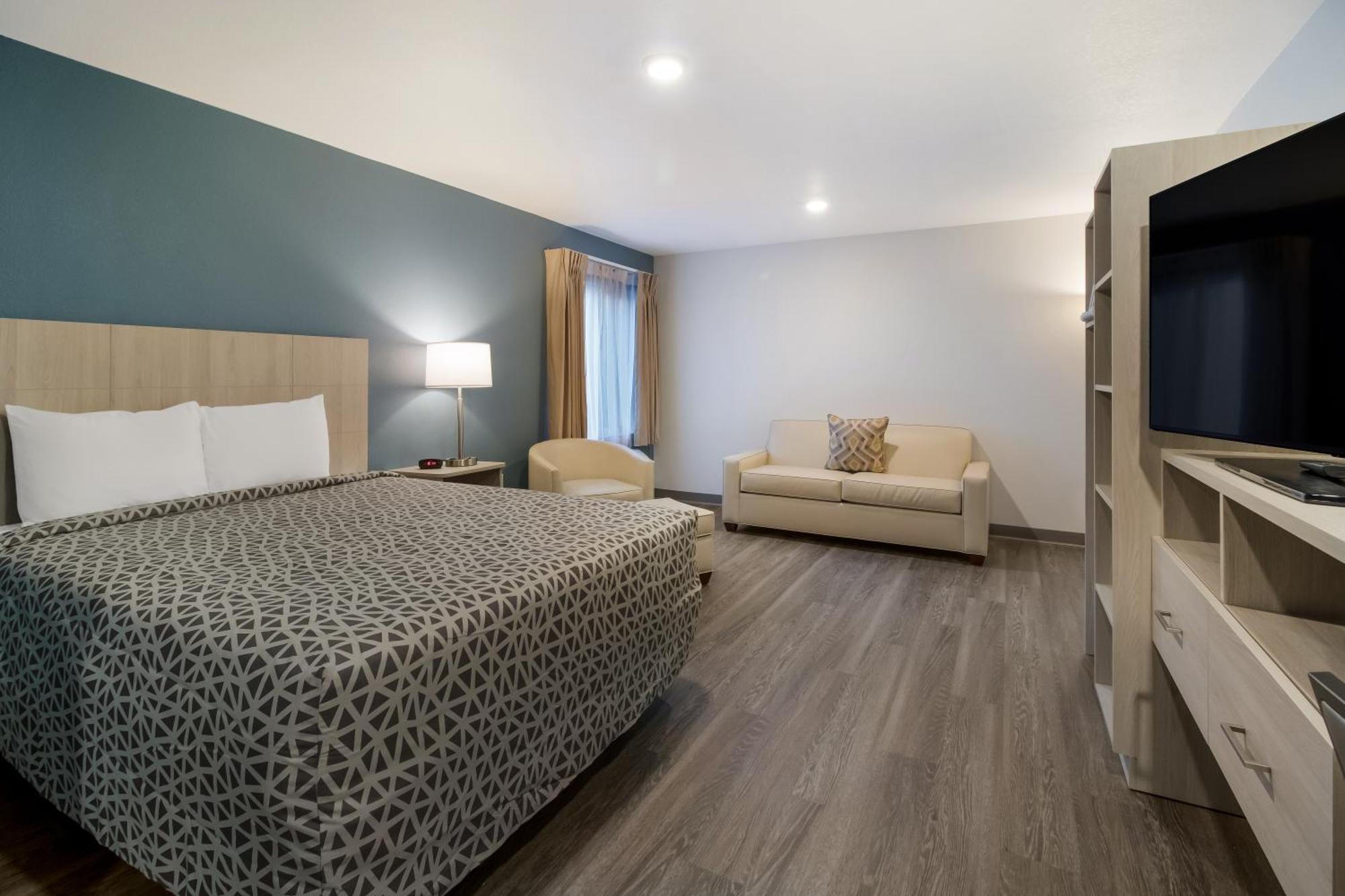 Woodspring Airport Hotel 3*