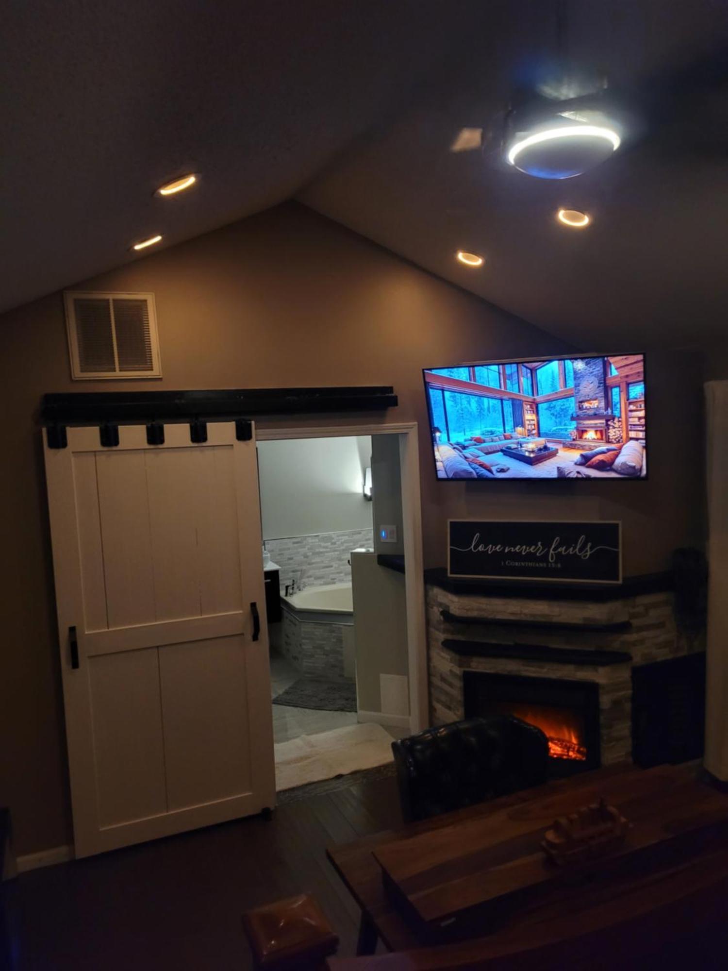 Duckett Drive District Homestay *