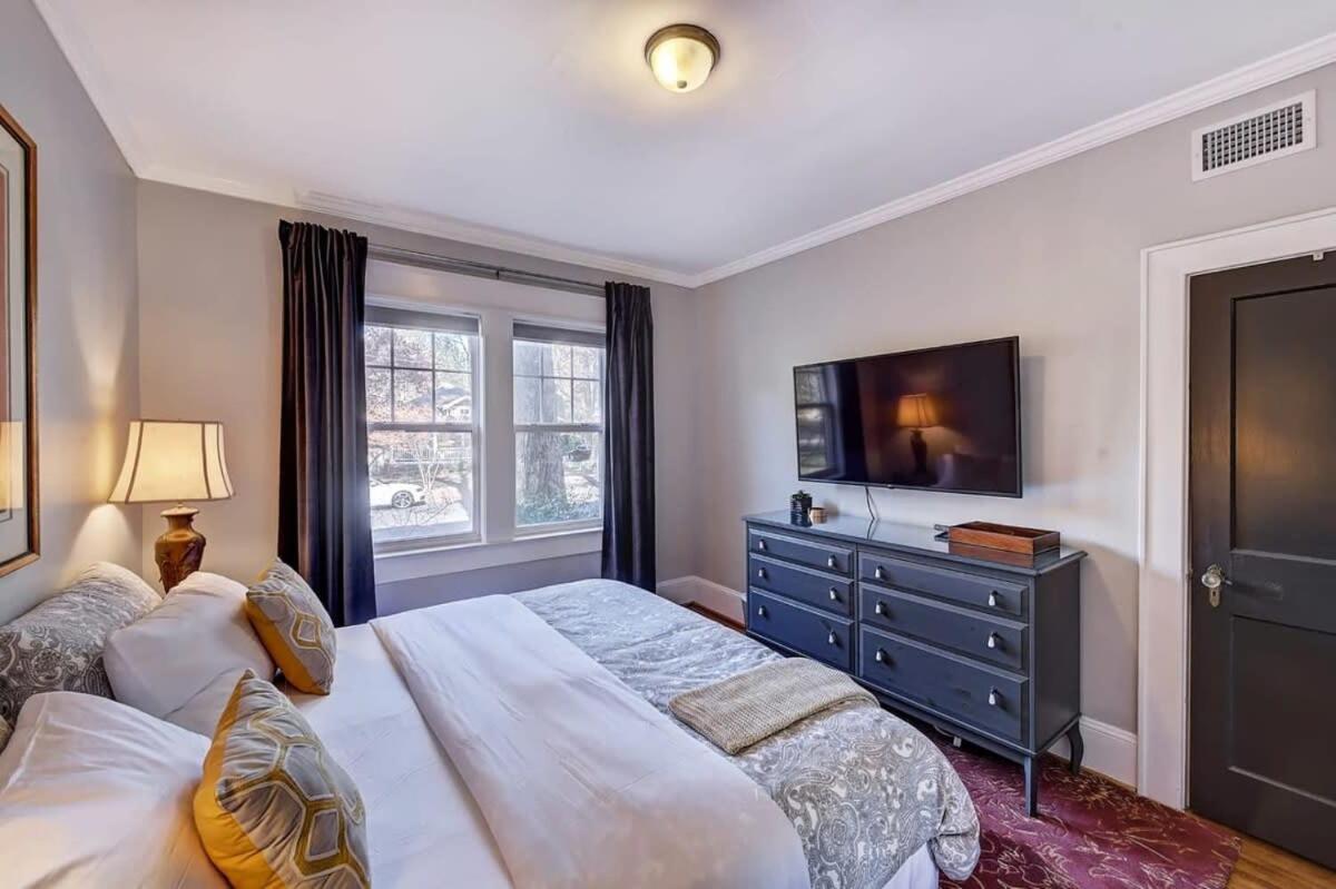 Holiday home Chic Comfortable 2br With Porch Near Dilworth