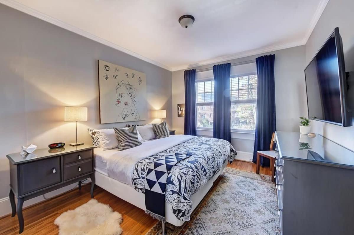 Bright And Restful 2br Near Uptown With Balcony Holiday home Charlotte