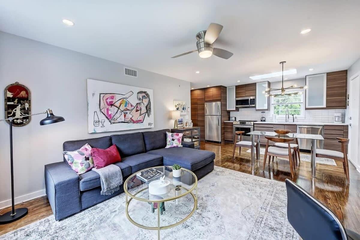 Relax And Recharge In Myers Park *