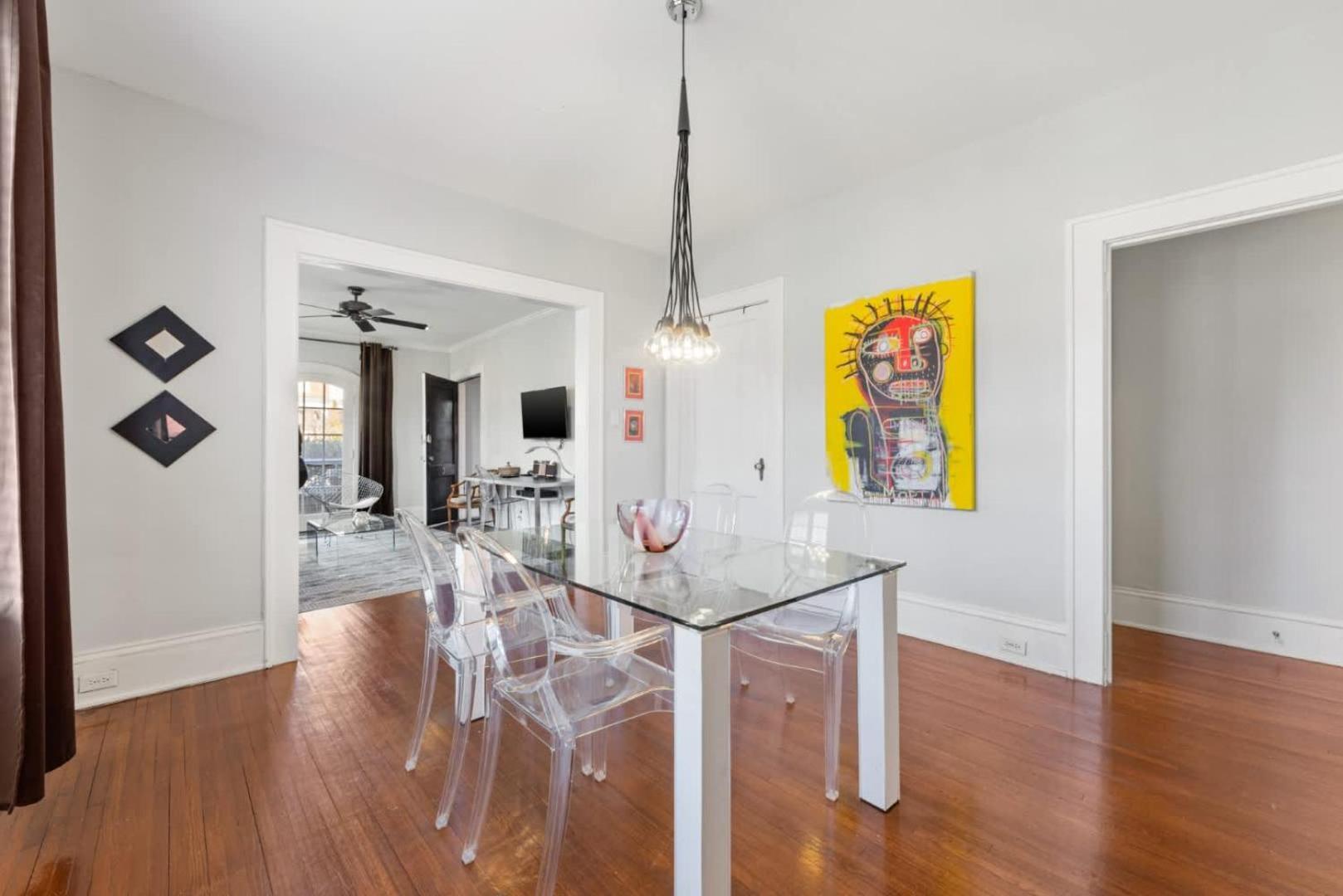 Retro 1br In Elizabeth With Porch & Eclectic Design *