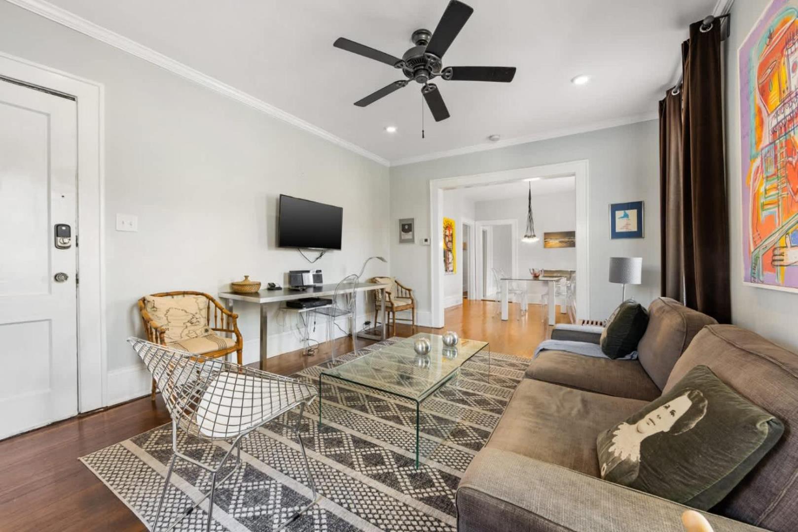 Retro 1br In Elizabeth With Porch & Eclectic Design *