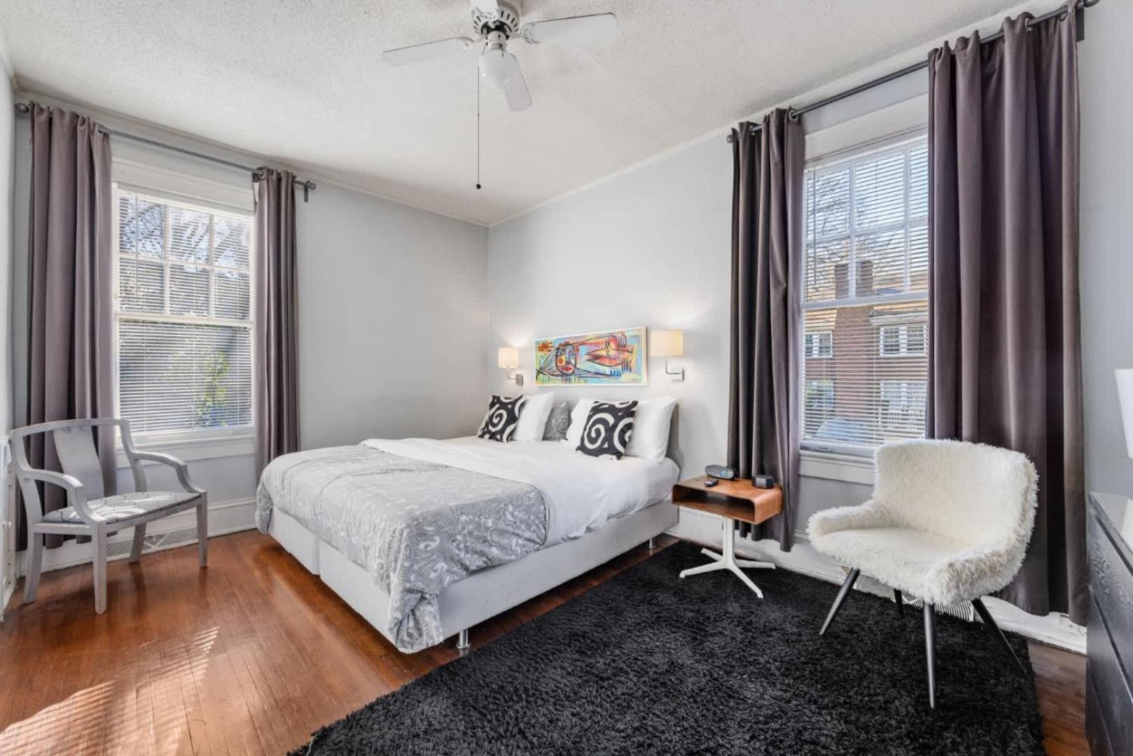 Retro 1br In Elizabeth With Porch & Eclectic Design * Charlotte