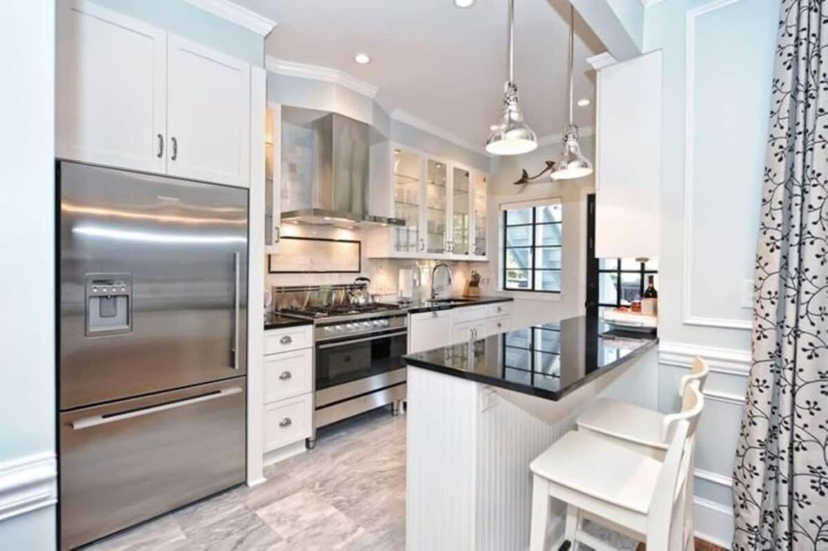 Holiday home Relax Or Entertain In Luxurious 2br With Patio Charlotte