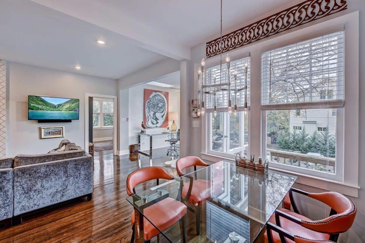 Modern 2br With Sunroom Near Uptown Charlotte