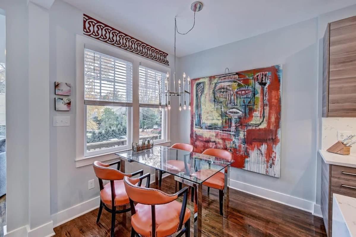 Modern 2br With Sunroom Near Uptown