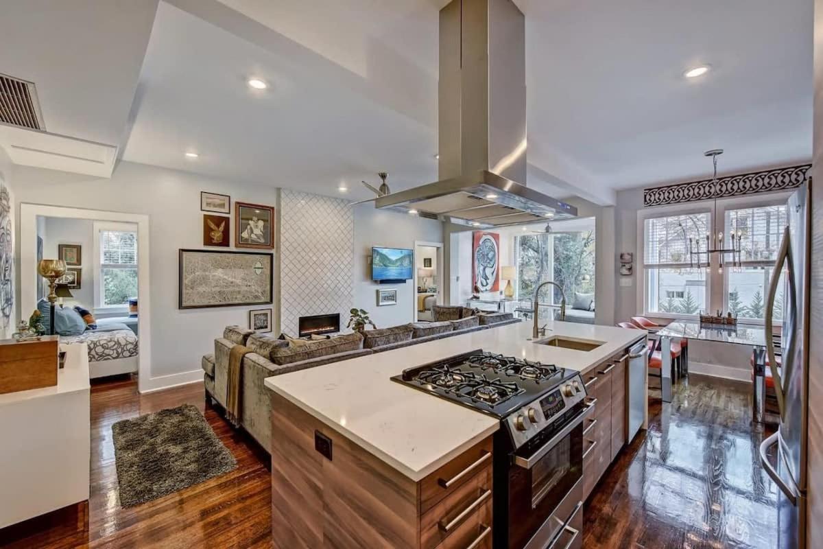 Modern 2br With Sunroom Near Uptown Holiday home Charlotte