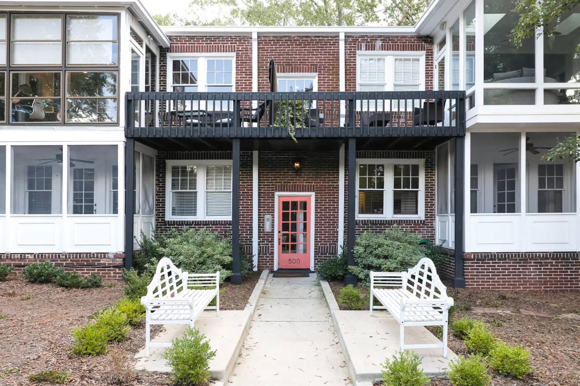 Light Filled 2 Bedroom In Myers Park With A Porch Holiday home *