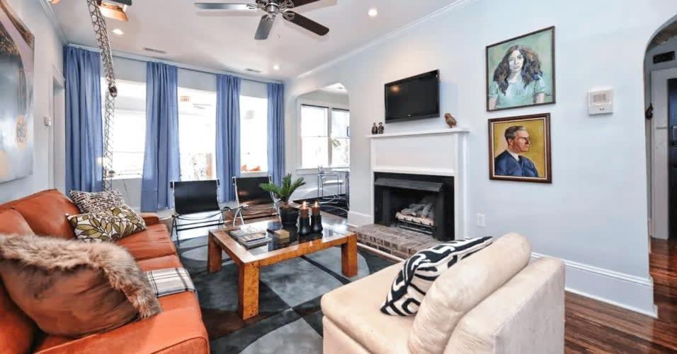 Light Filled 2 Bedroom In Myers Park With A Porch Holiday home Charlotte