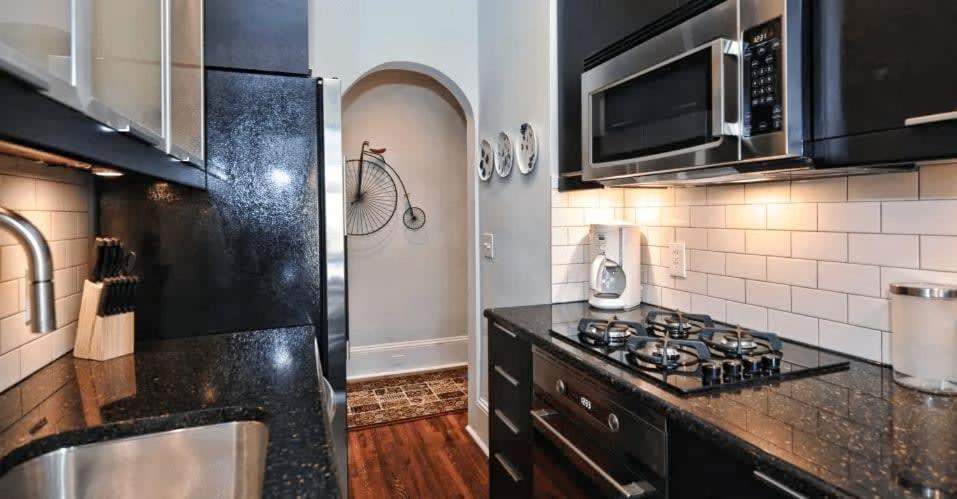 Holiday home Light Filled 2 Bedroom In Myers Park With A Porch Charlotte