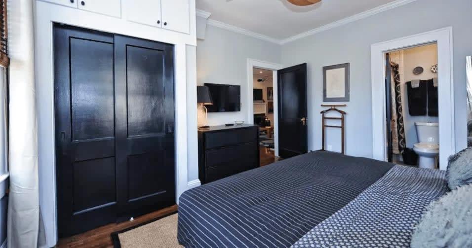 Holiday home Light Filled 2 Bedroom In Myers Park With A Porch