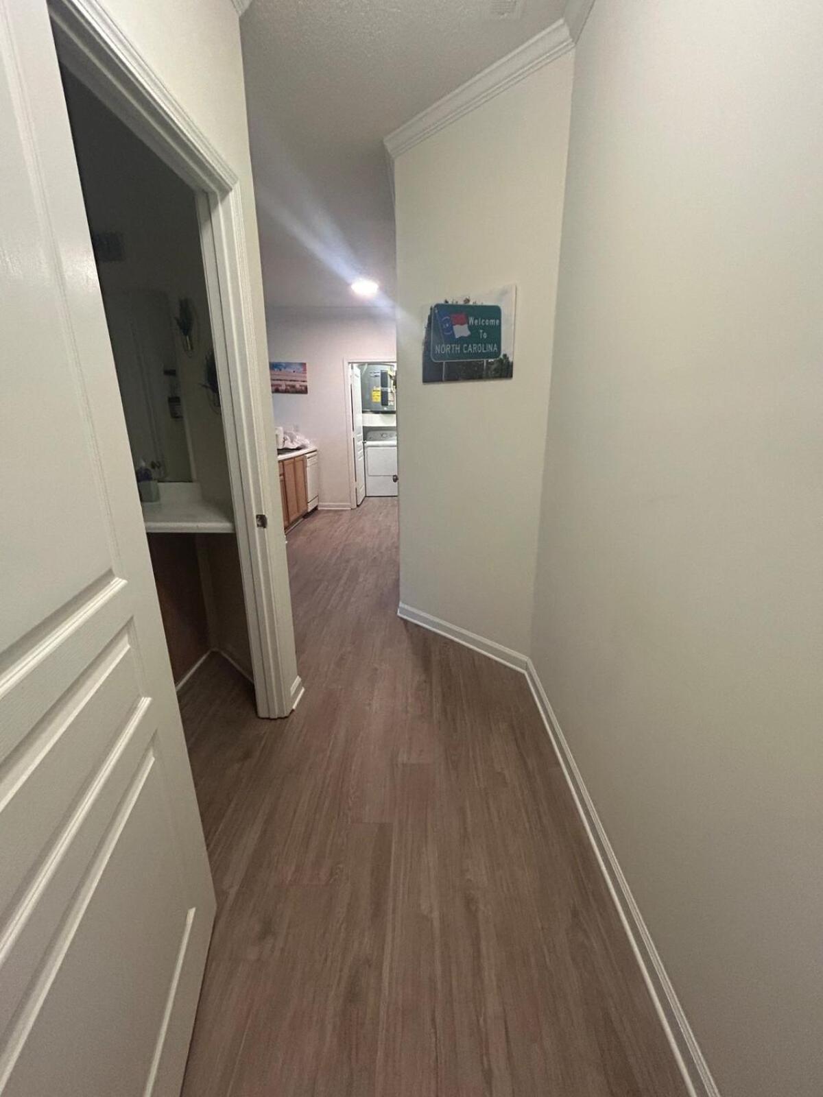 5 Min Uncc, 15 Min Uptown, 20 Min Clt Airport Apartment
