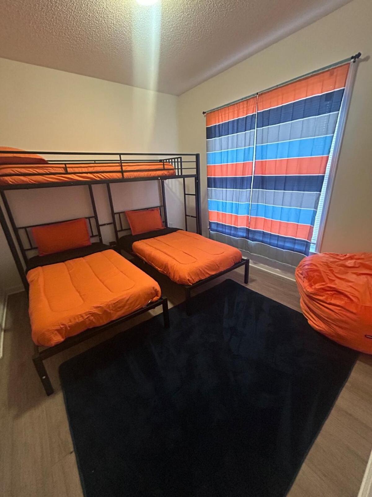 Apartment 5 Min Uncc, 15 Min Uptown, 20 Min Clt Airport *