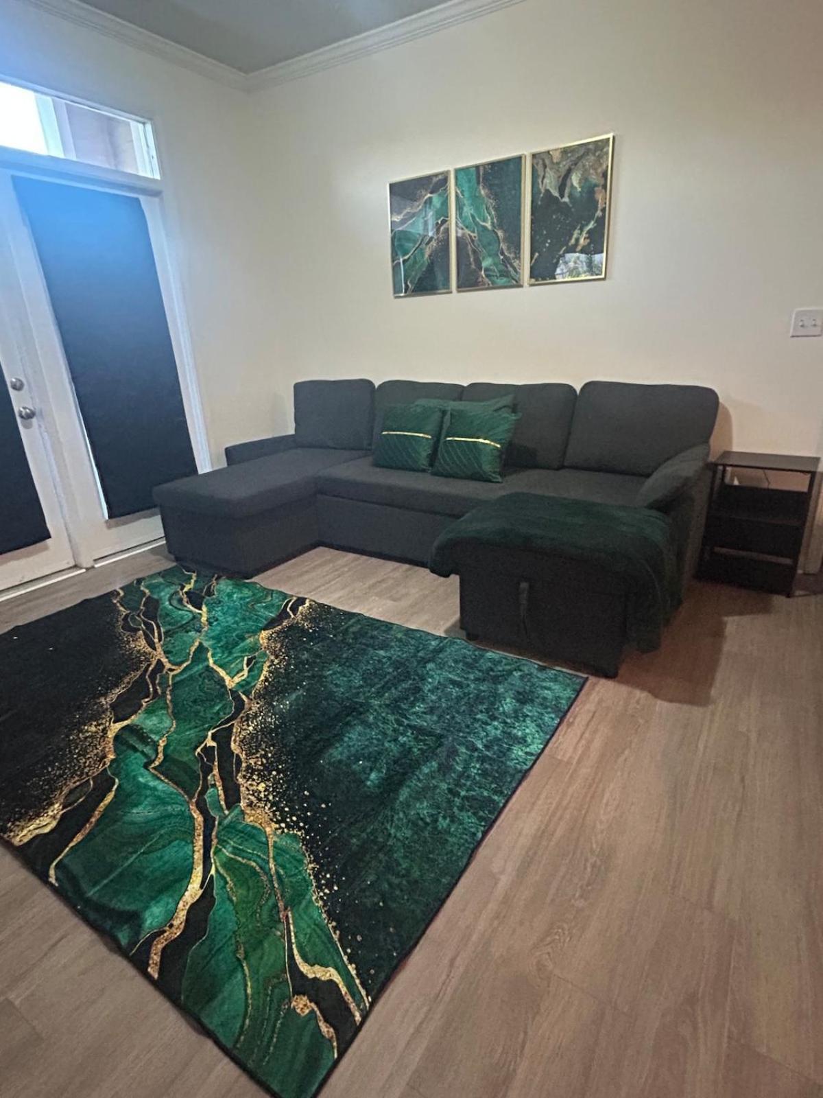 5 Min Uncc, 15 Min Uptown, 20 Min Clt Airport Apartment Charlotte