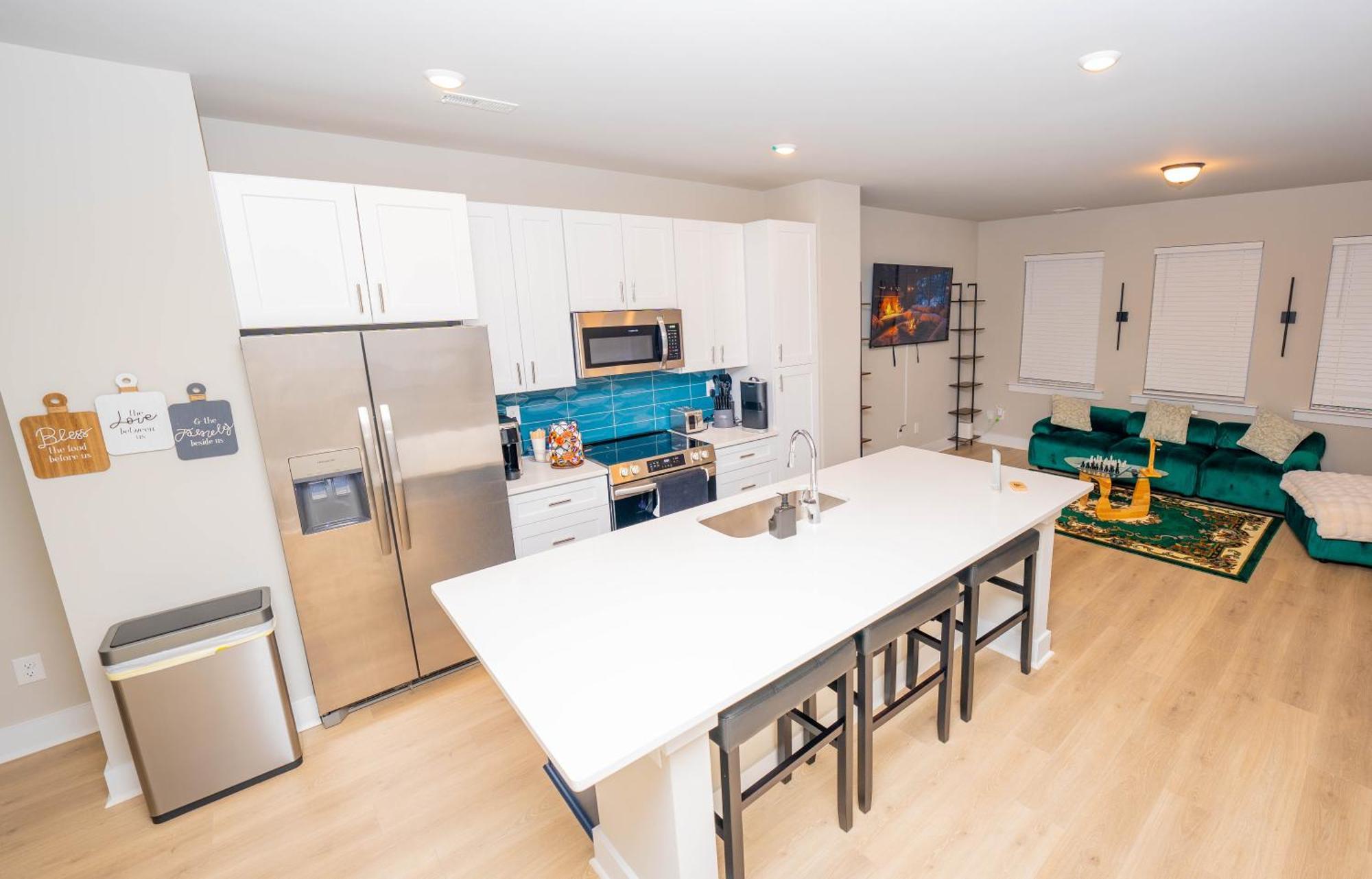Cozy Downtown Retreat, Sleeps 8, Qbeds, Near Bojangles Coliseum Holiday home Charlotte