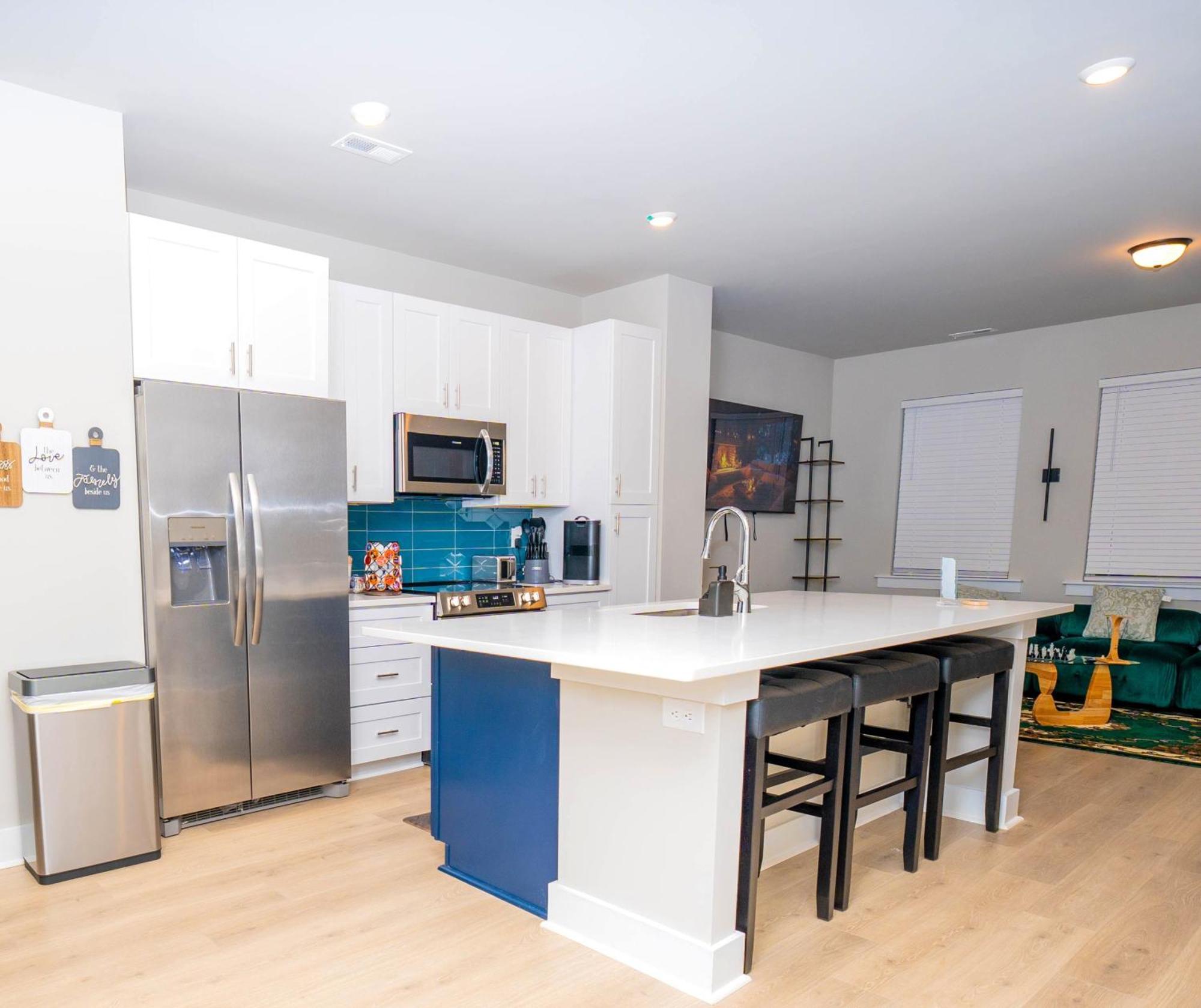 Holiday home Cozy Downtown Retreat, Sleeps 8, Qbeds, Near Bojangles Coliseum *