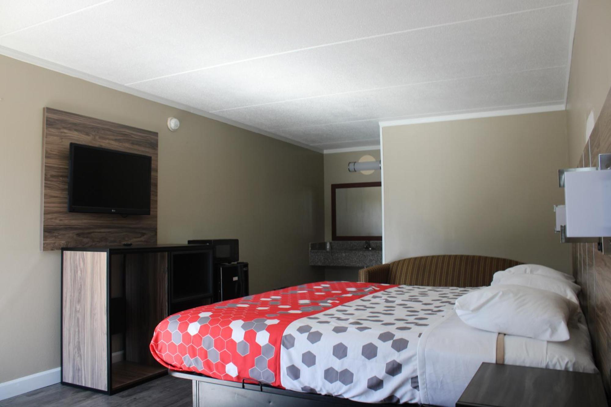 Rodeway Charlotte