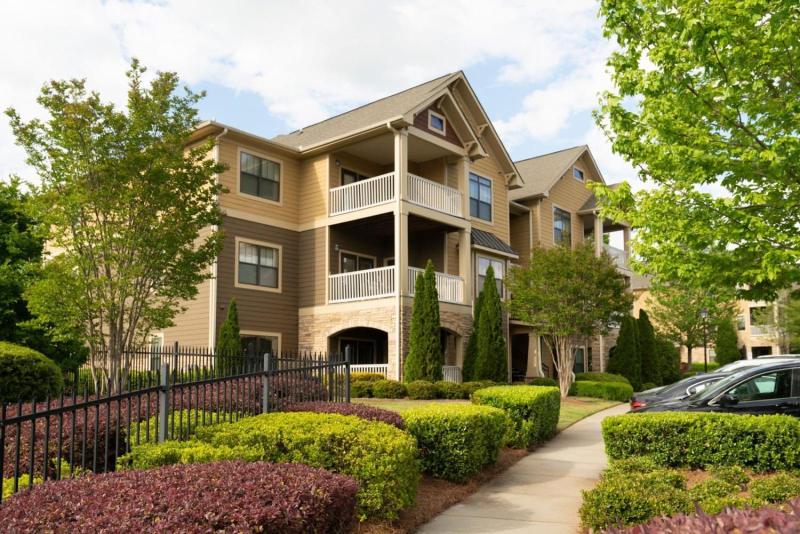 Lovely 1-bedroom W/ Pool + Wi-fi Charlotte