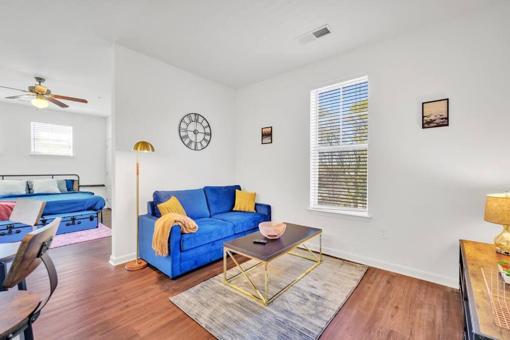 King Luxe Near Shopping & Entertainment Charlotte