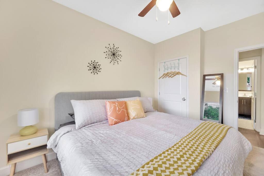 Convenient - King Bed - Heart Of Plaza * Charlotte
