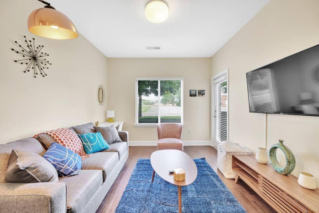 Convenient - King Bed - Heart Of Plaza Apartment Charlotte