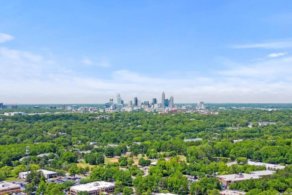 Fun & Eccentric + Uptown + Getaway + King * Charlotte