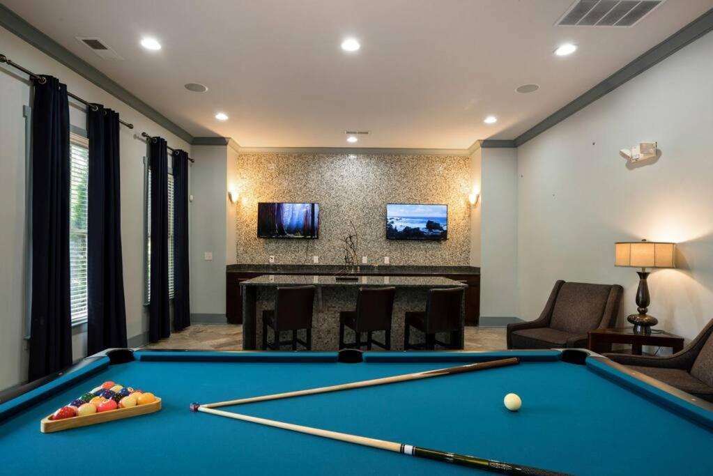 Lovely 1-bedroom W/ Pool + Wi-fi * Charlotte