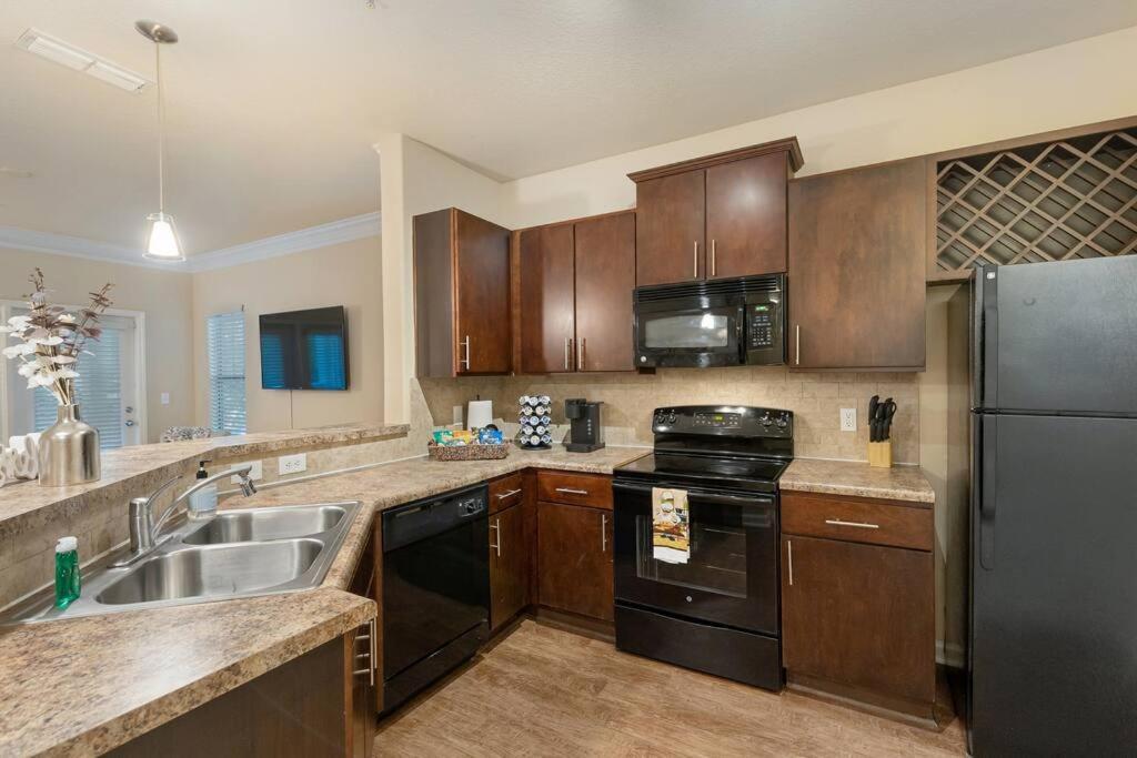 Apartment Lovely 1-bedroom W/ Pool + Wi-fi