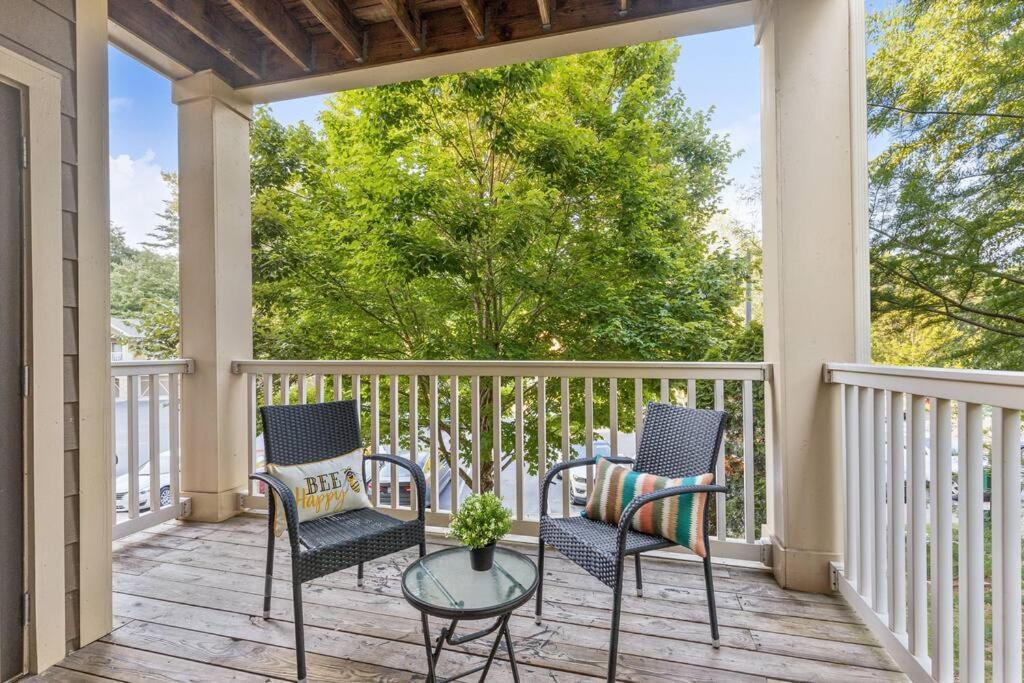 Lovely 1-bedroom W/ Pool + Wi-fi Apartment Charlotte