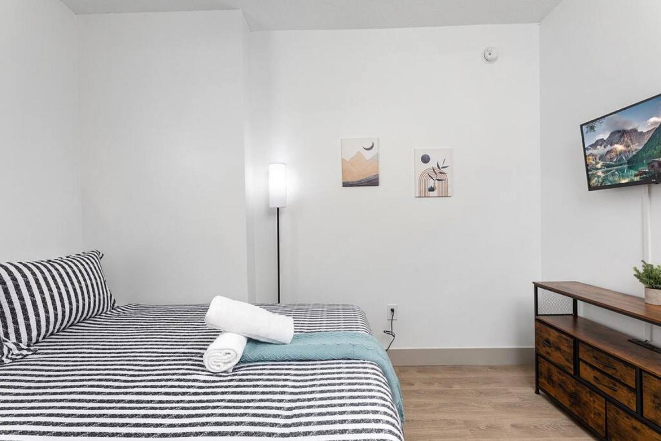 The Tar Heel - Stylish 4br With Views - Free Parking - Gym *