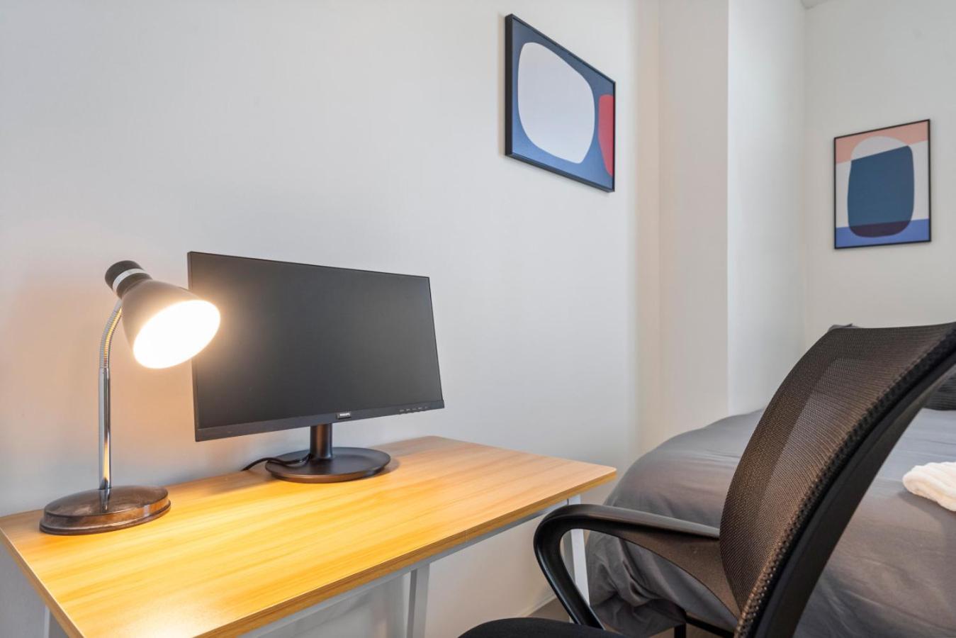 Apartment Bright Uptown Bliss - Free Parking, Walkable, Views Charlotte