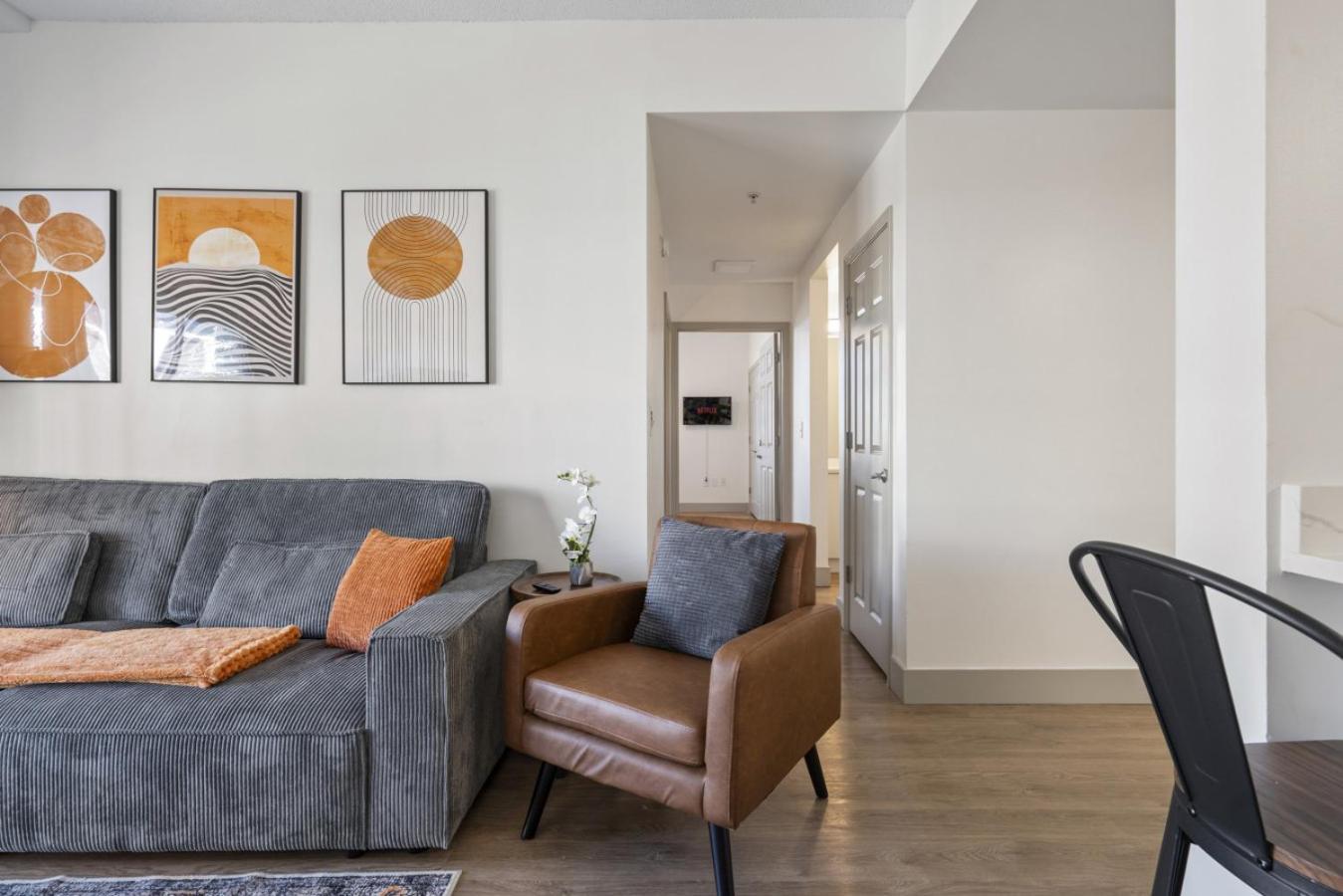 Urban Oasis - Balcony, Free Parking, Views, Gym
