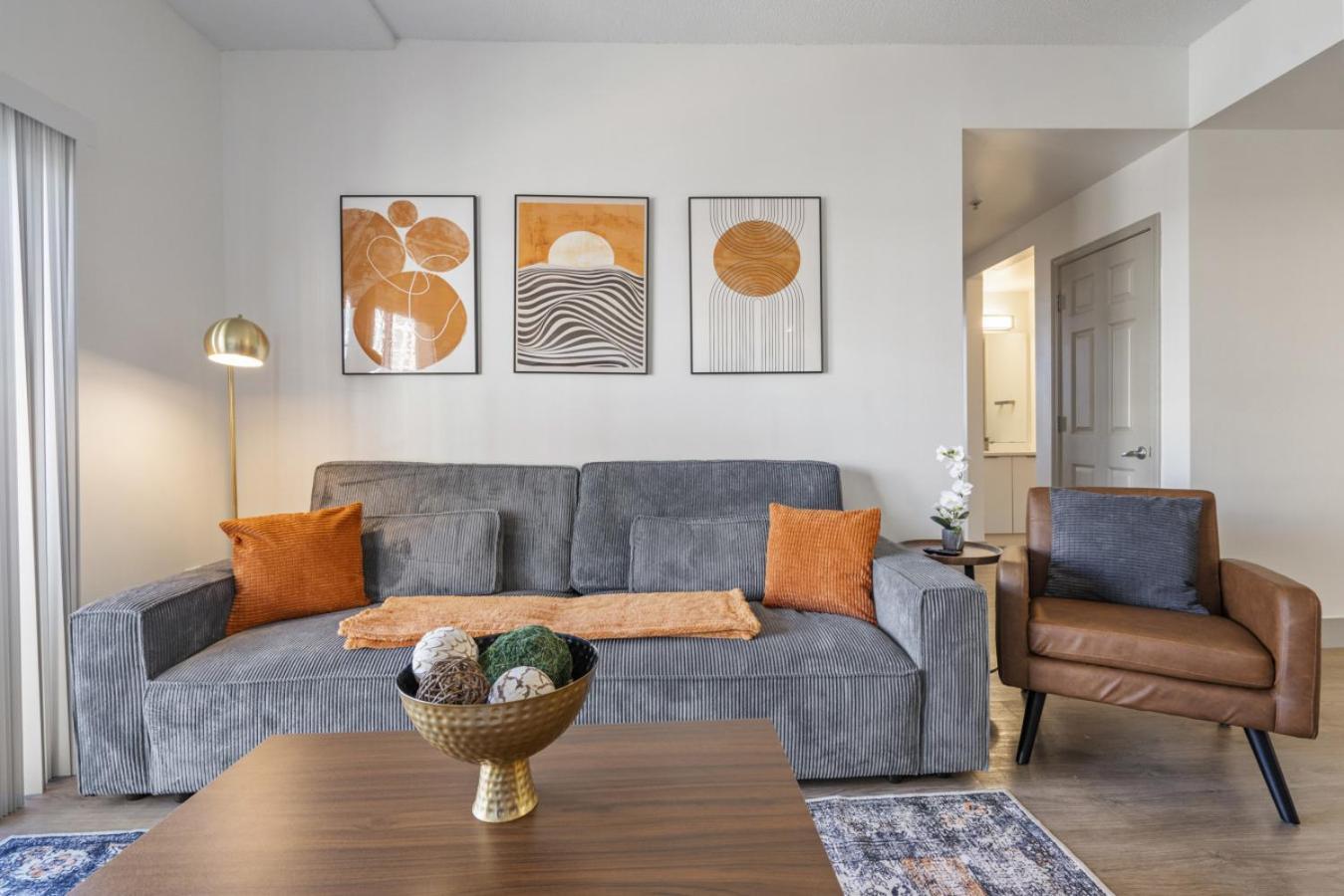 Urban Oasis - Balcony, Free Parking, Views, Gym Apartment