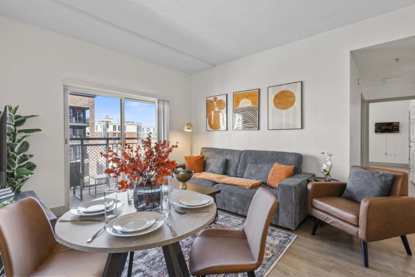 Urban Oasis - Balcony, Free Parking, Views, Gym Charlotte