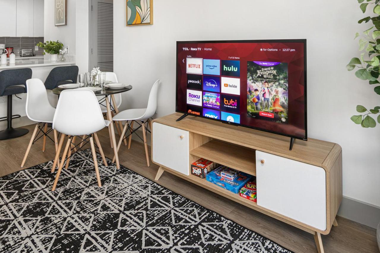 Urban Retreat - Free Parking, Wifi, Walk To Stadium *