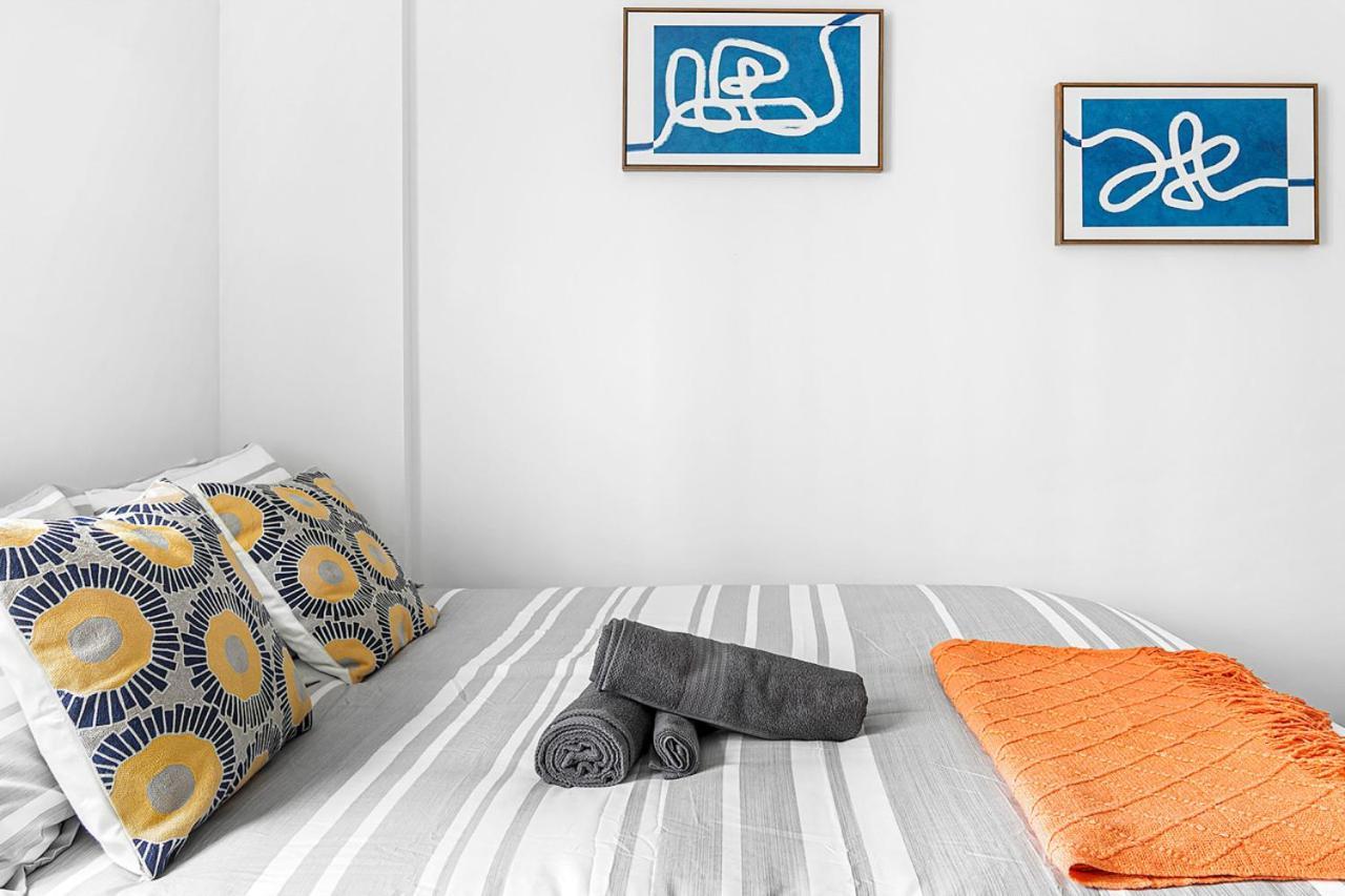 Urban Retreat - Free Parking, Wifi, Walk To Stadium Apartment *