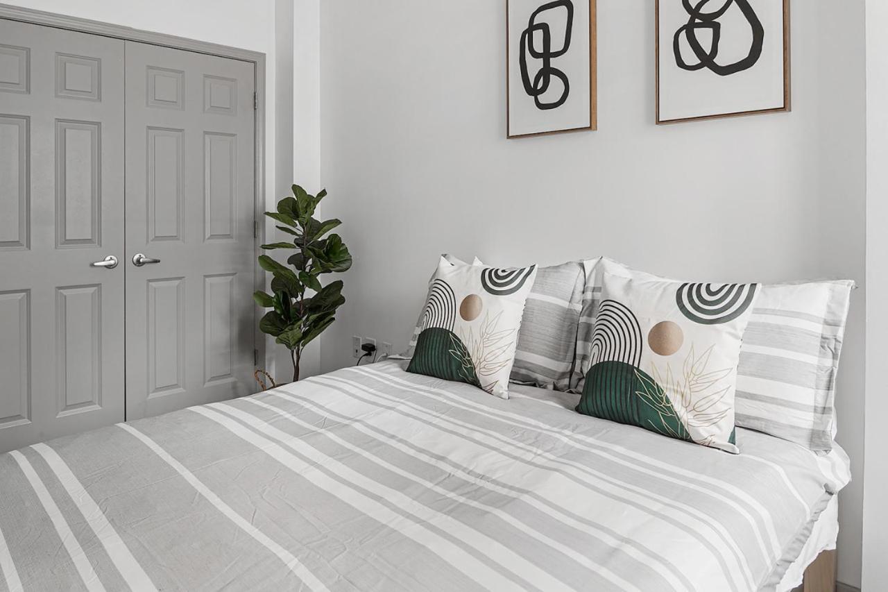 Urban Retreat - Free Parking, Wifi, Walk To Stadium Charlotte
