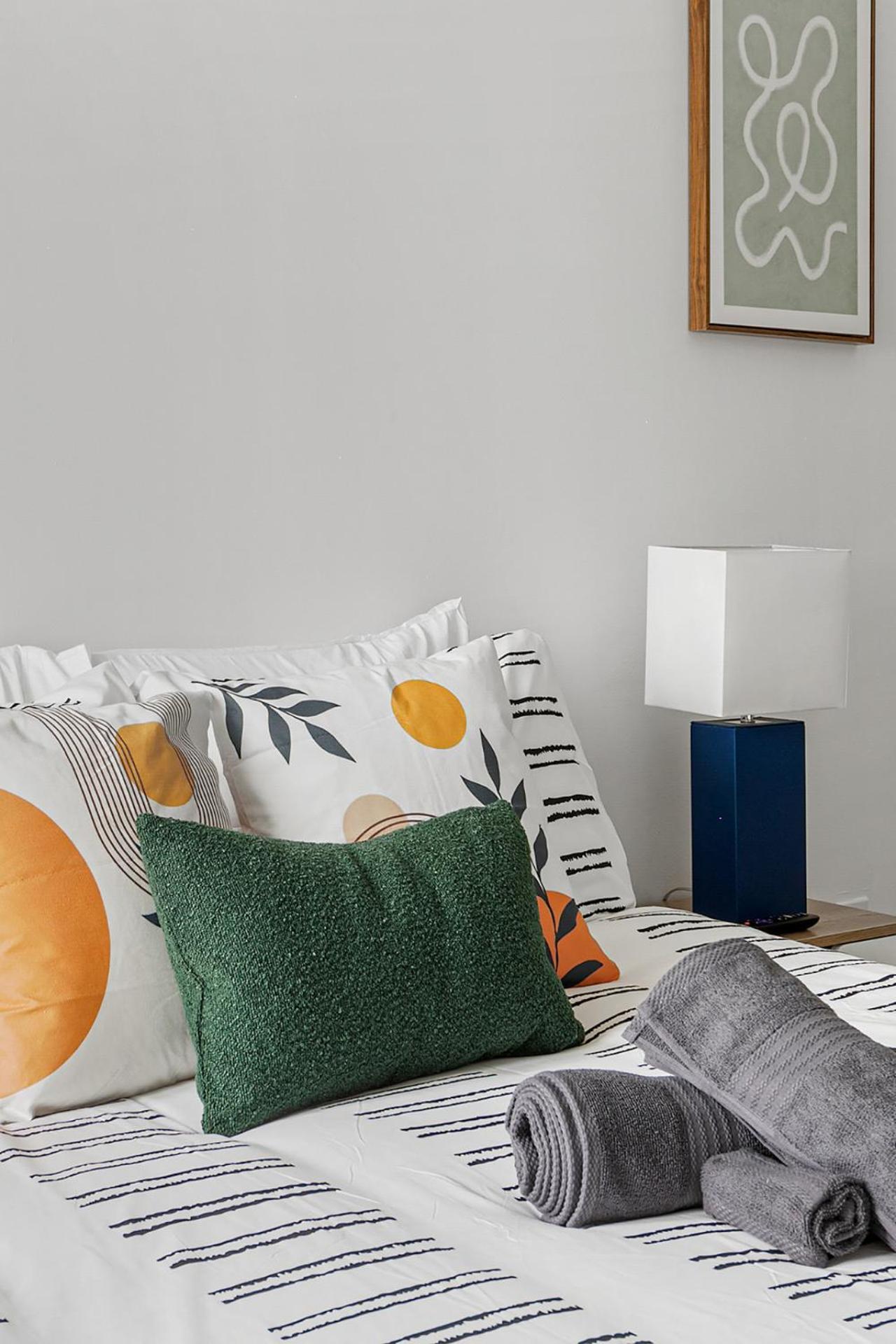 Urban Retreat - Free Parking, Wifi, Walk To Stadium * Charlotte