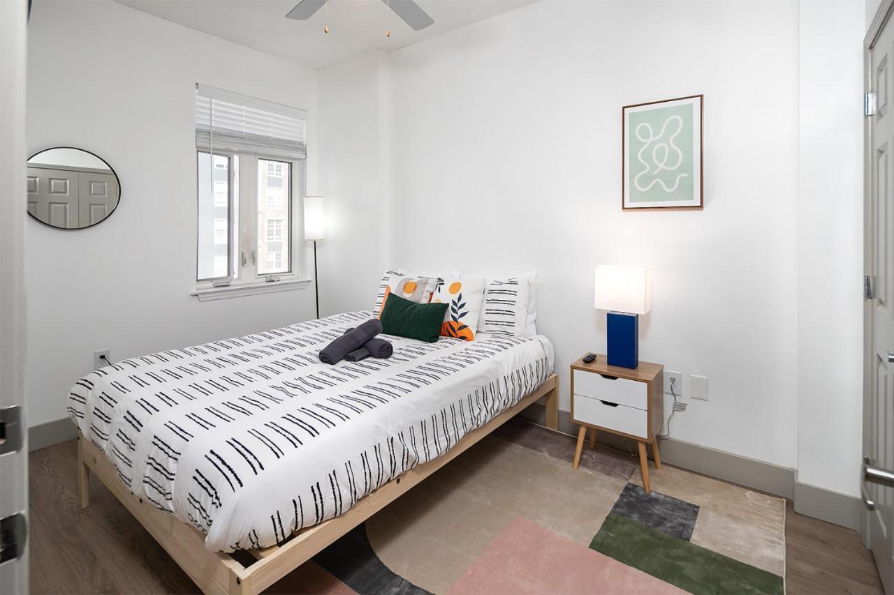 Urban Retreat - Free Parking, Wifi, Walk To Stadium