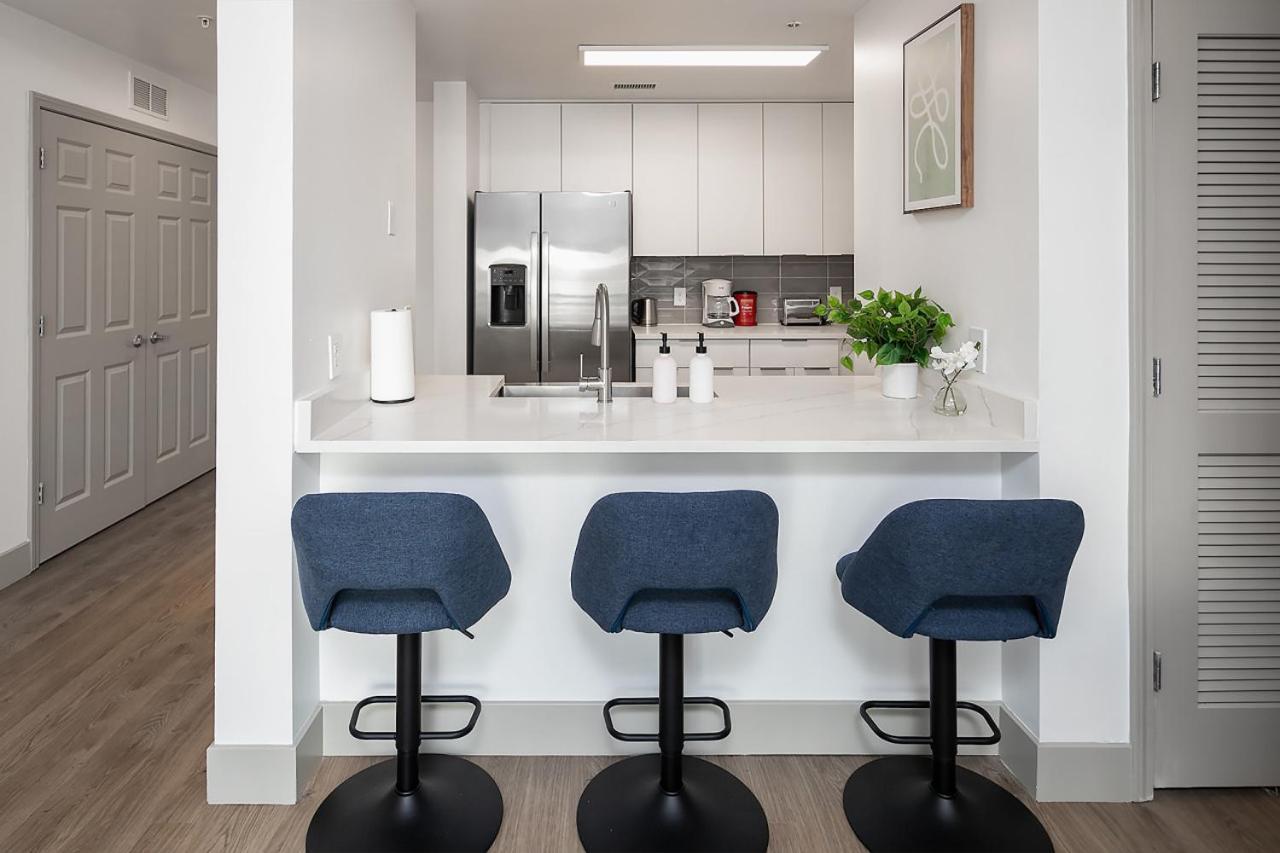Urban Retreat - Free Parking, Wifi, Walk To Stadium Apartment Charlotte