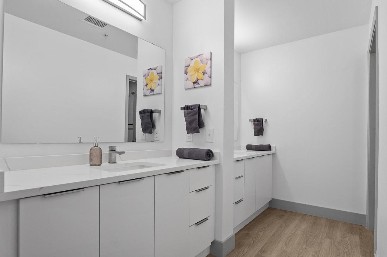 Cozy Urban Getaway - Free Parking, Gym, Stadium *