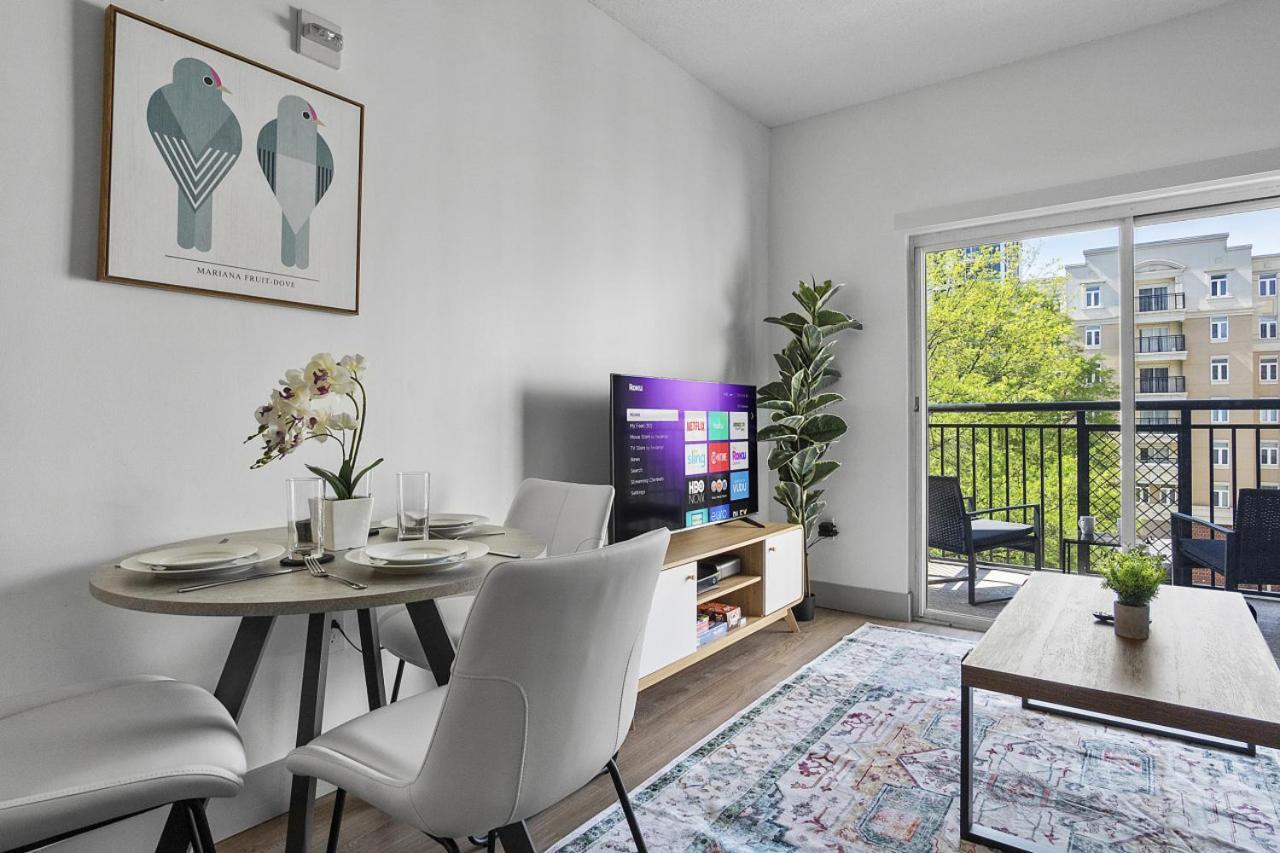 Cozy Urban Getaway - Free Parking, Gym, Stadium Apartment Charlotte