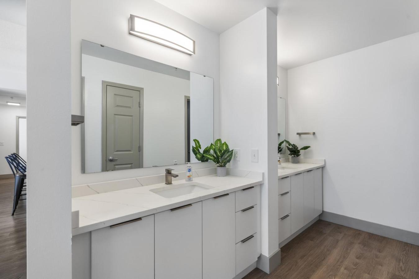 Apartment Modern Marvel - Free Parking, Gym, Near Stadium Charlotte